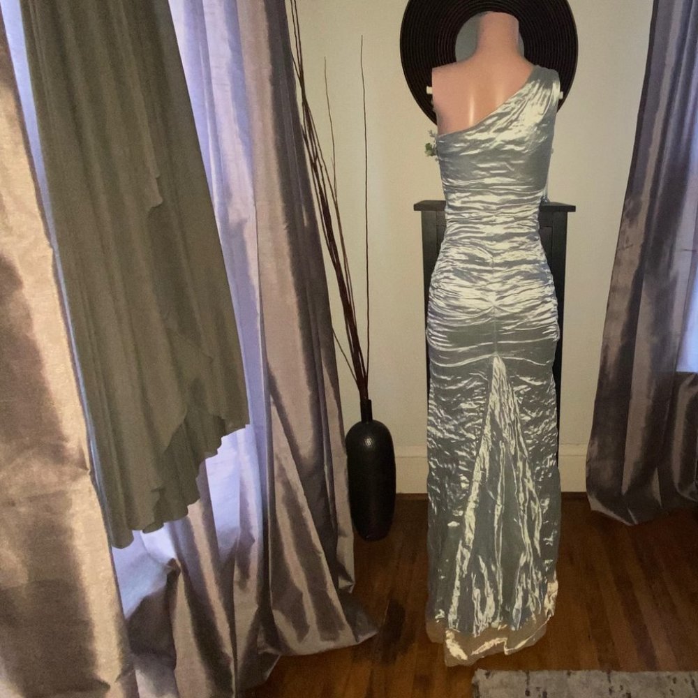 Nicole Miller Formal Gown - Picture 2 of 2